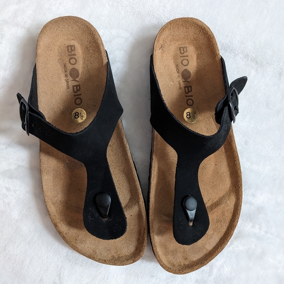 Bio Bio Black Genuine Leather Adjustable Buckle Thong Cork Bed Sandals - Picture 12 of 12